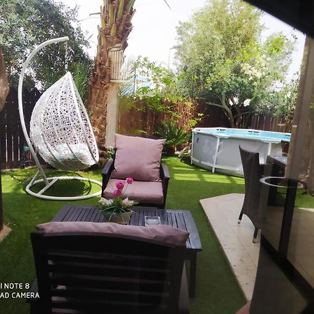 Apartment Amdar Village With Garden Eilat Bagian luar foto