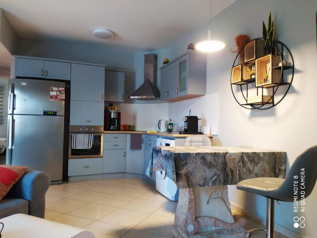 Apartment Amdar Village With Garden Eilat Bagian luar foto